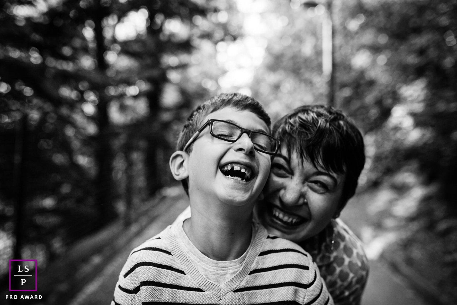 Bourgogne-Franche-Comte family portrait session includes Playing hide and seek - France family portraits