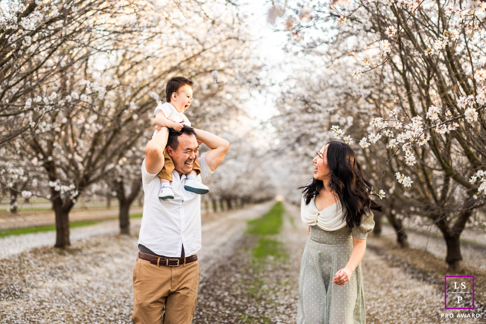 Jennie Hong Cao is a lifestyle photographer from California