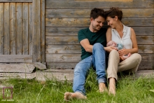 A couple lifestyle portrait from Doubs showing Tenderness, love and admiration in Besancon