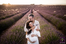 Marseille maternity portrait in lavendar fields