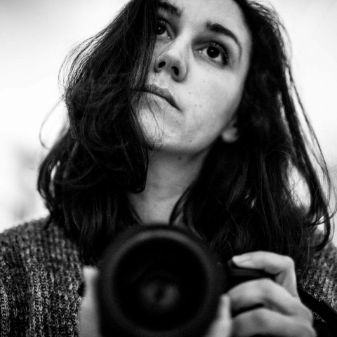 Portrait of Bourgogne-Franche-Comte lifestyle photographer Amandine Fenix - France