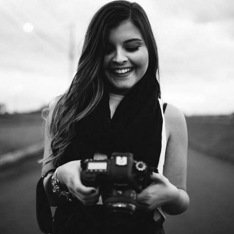 Alana Nozella is a Brasil lifestyle photographer for families in Sao Paulo.
