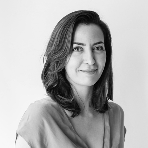 Studio portrait of Sao Paulo, Brazil lifestyle photographer Priscilla Mondo