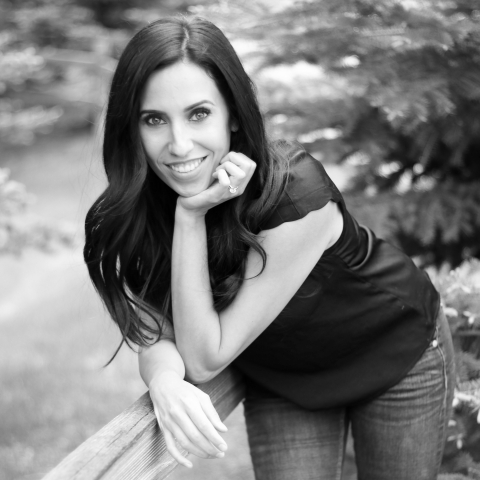 Portrait of Colorado Springs lifestyle photographer Brittney Longo