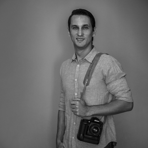 Portrait of Rio Grande do Sul and Porto Alegre lifestyle photographer Carlos Haron Moura da Silva