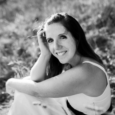 Portrait of Alsace lifestyle photographer Caroline Buri - Family studio for Grand Est, France
